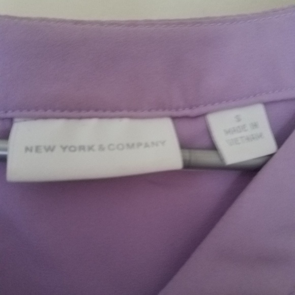 NY&C Light Purple Summery Cap Sleeve Blouse - Picture 2 of 3